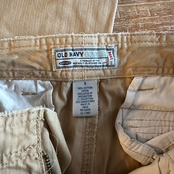 Old Navy tan beige cargo pants - Picture 6 of 8